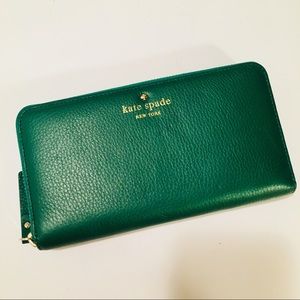 Kate Spade Zipper Wallet